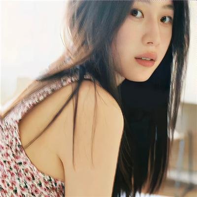 哈啰,我叫朵莉丝